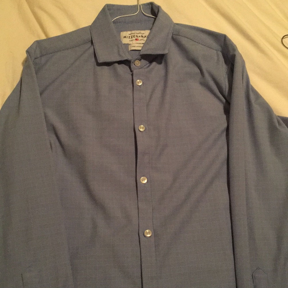 Mizzen + Main button down